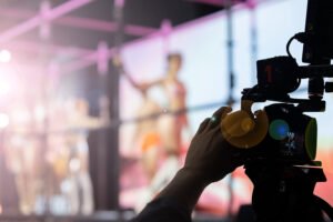 Trends in Branding and Storytelling in Luxury Booths: Connecting with Customers Through Emotion